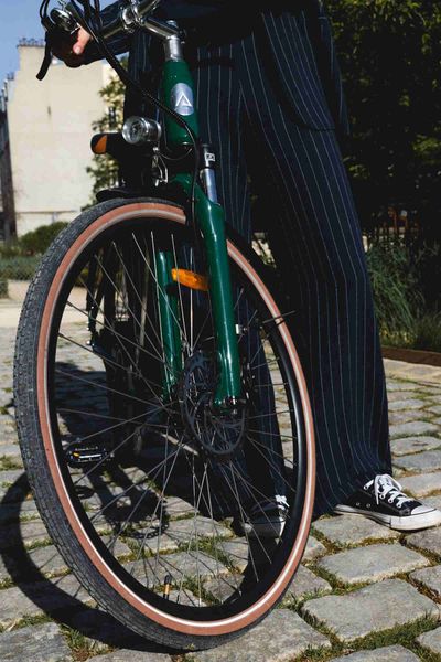 Guide Cadeau vélo électrique : 5 astuces pour bien finir 2025